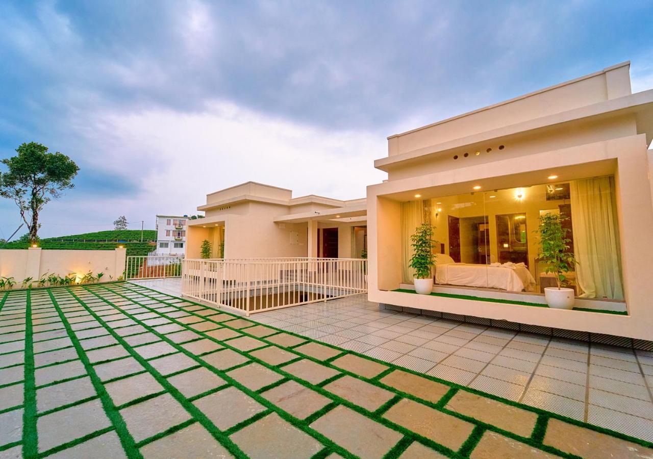 Glen Castle Vagamon Pool Resort By Voye Homes Exterior photo
